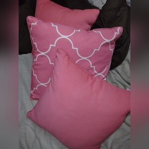 Pillow Set Of 3 - Pink White